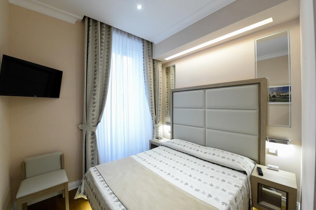 Domus Clara 3* Roma